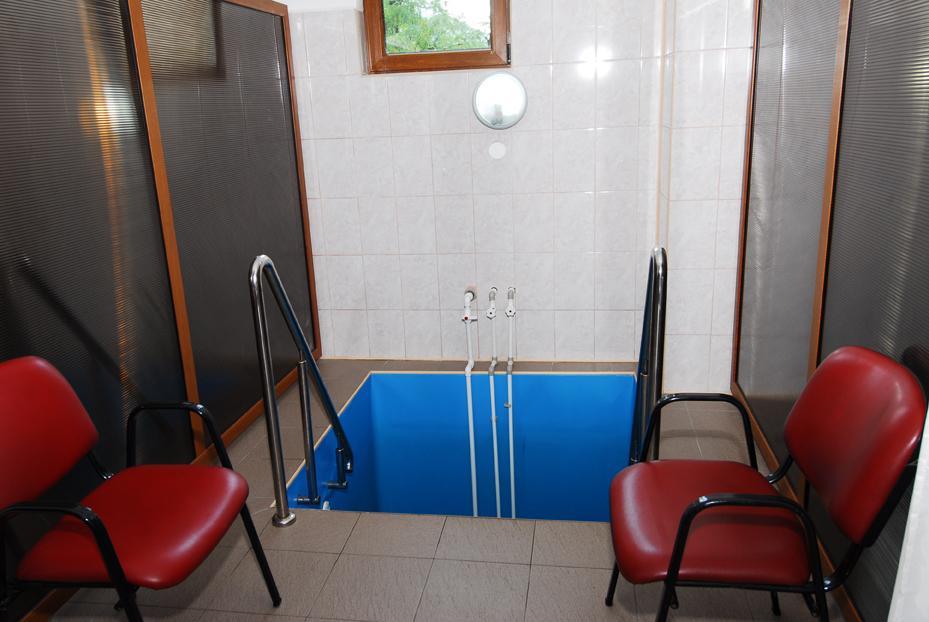 Sara'S Sons Hotel Baile Herculane Ngoại thất bức ảnh