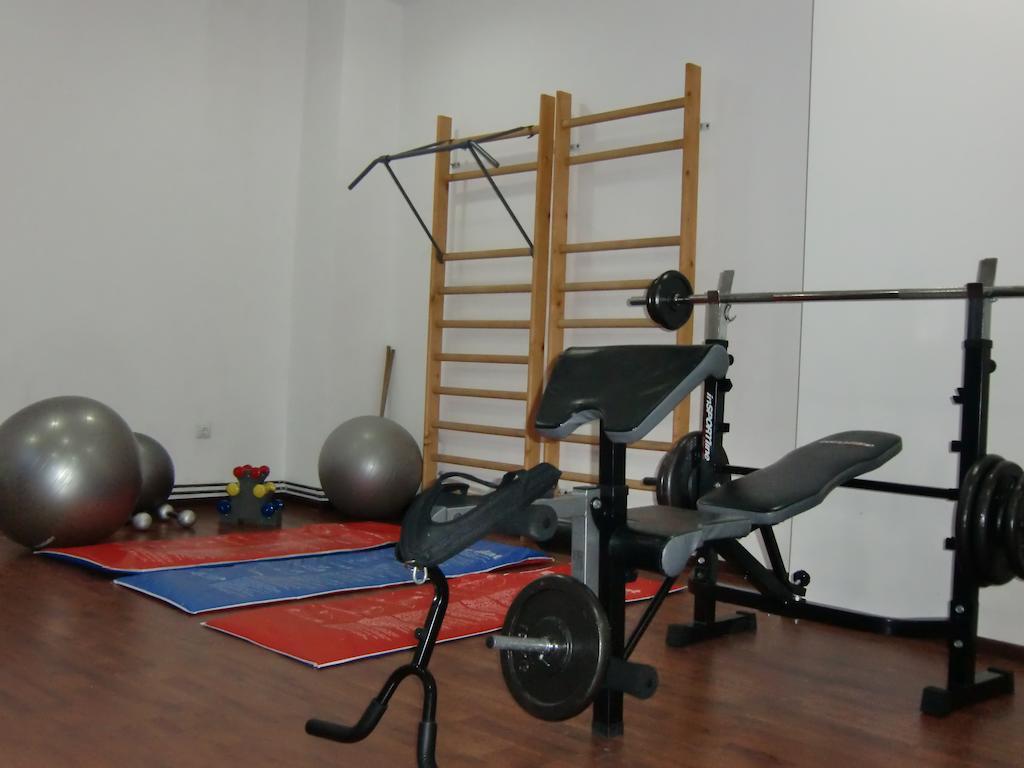 Sara'S Sons Hotel Baile Herculane Ngoại thất bức ảnh