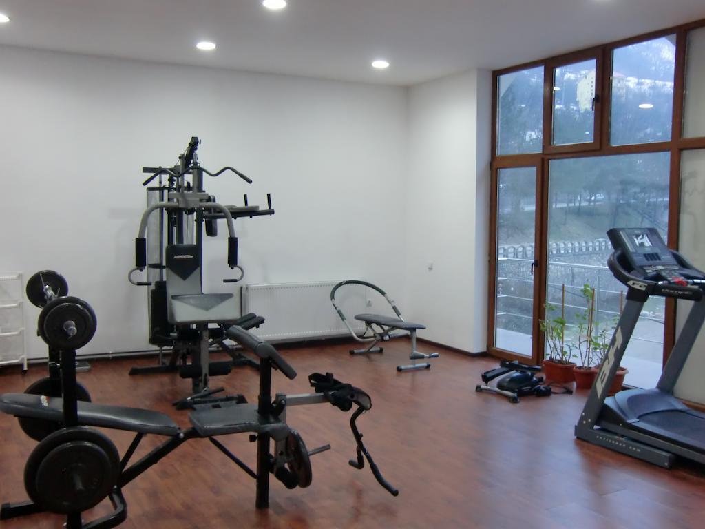 Sara'S Sons Hotel Baile Herculane Ngoại thất bức ảnh