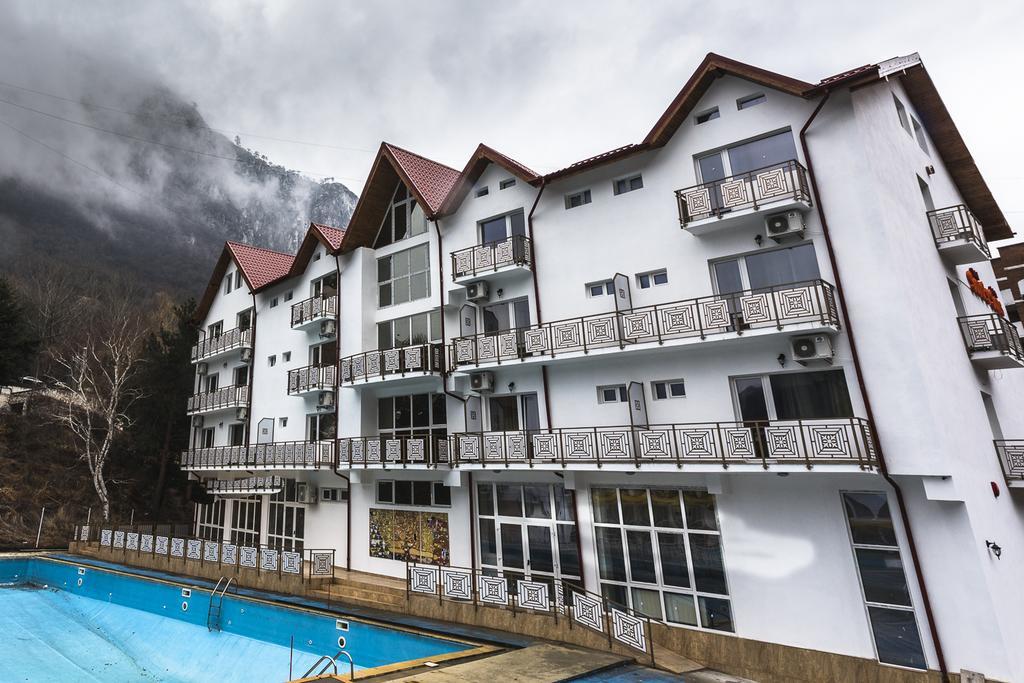 Sara'S Sons Hotel Baile Herculane Ngoại thất bức ảnh