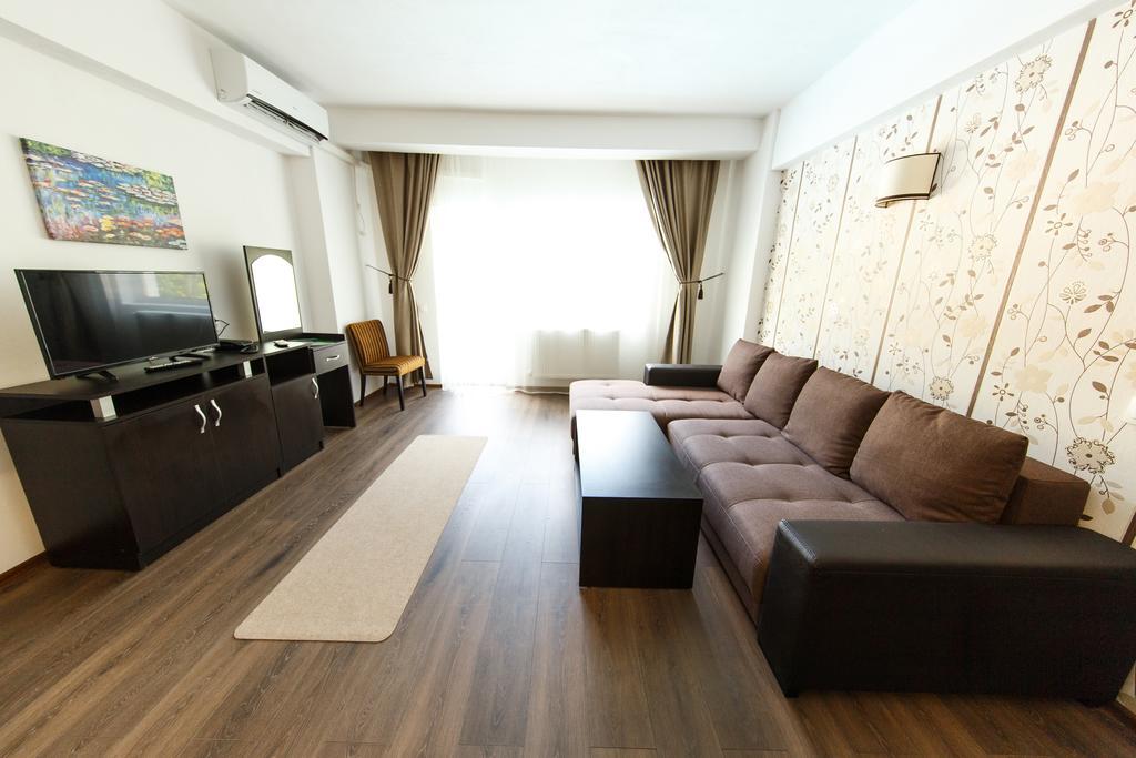 Sara'S Sons Hotel Baile Herculane Ngoại thất bức ảnh