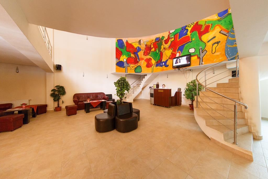 Sara'S Sons Hotel Baile Herculane Ngoại thất bức ảnh
